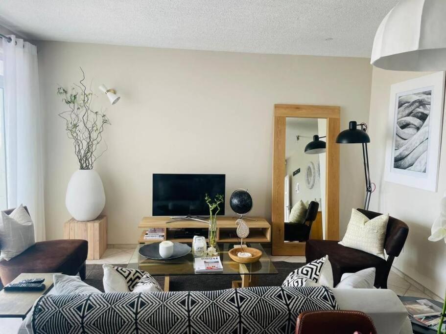 A Zen And Chic Beachfront Apartment Swakopmund Esterno foto